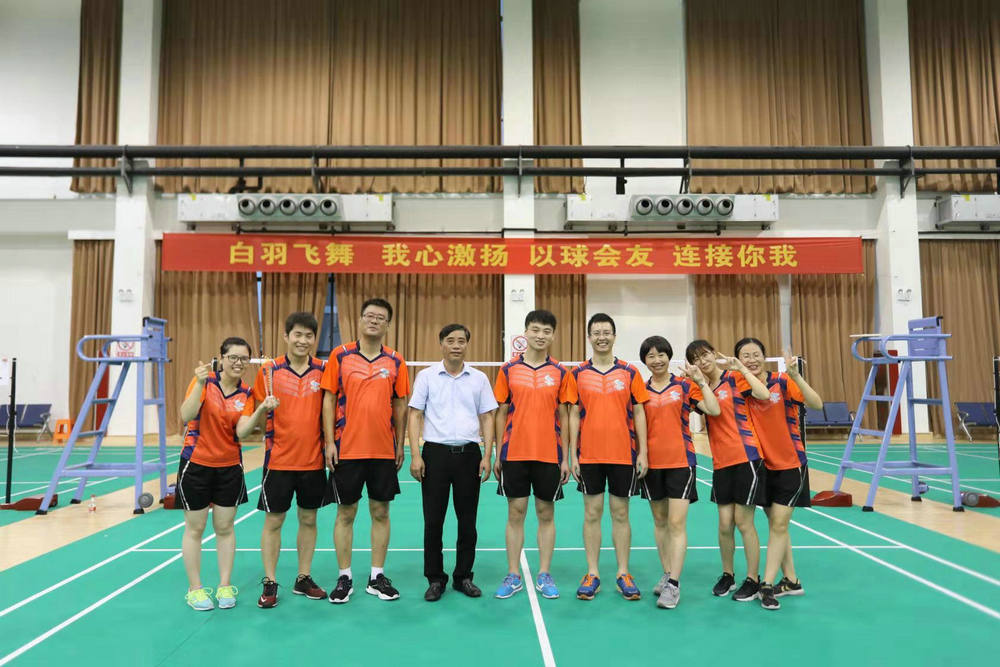 羽毛球比赛